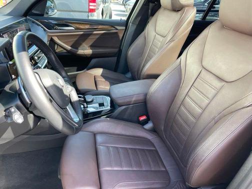 Mineral White Metallic 2023 BMW X3 xDrive30i