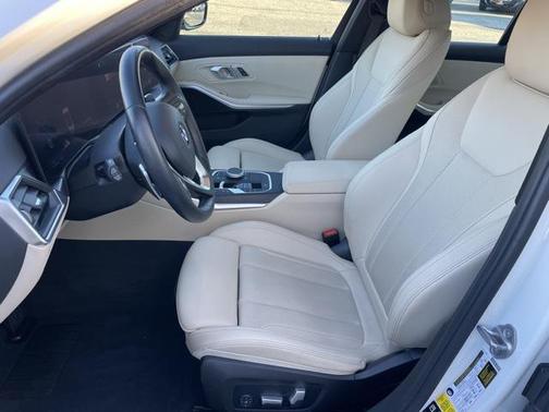 2023 BMW 330 i xDrive