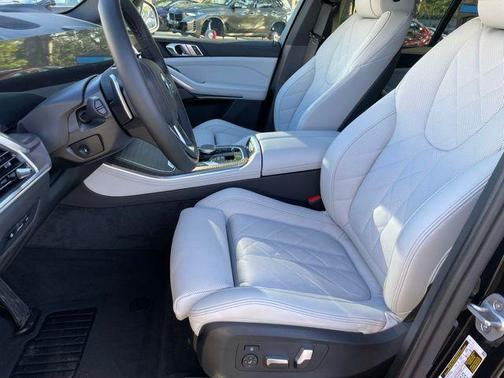 Black Sapphire Metallic 2026 BMW X5 xDrive50e