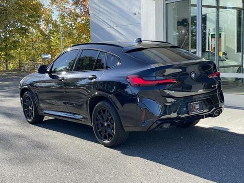 2023 BMW X4 xDrive30i