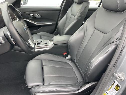 2023 BMW 330 i xDrive