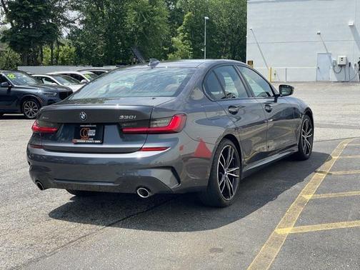 2022 BMW 330 i xDrive