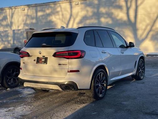 2023 BMW X5 M50i