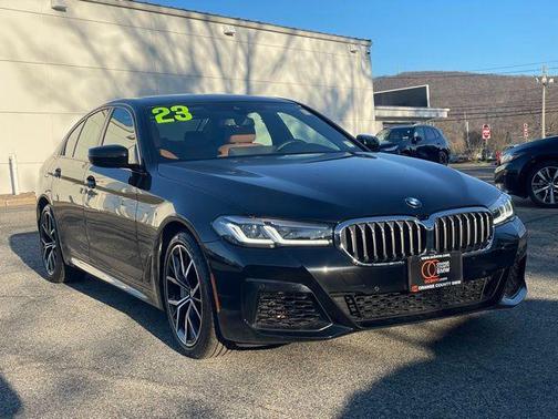 Black Sapphire Metallic 2023 BMW 540 i xDrive