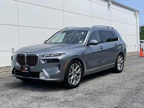 2025 BMW X7 xDrive40i