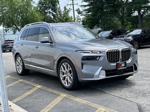 2025 BMW X7 xDrive40i