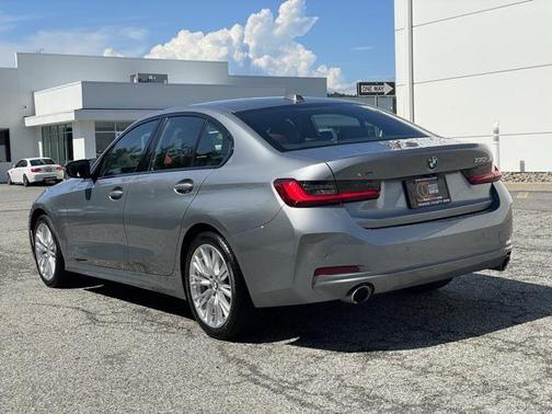 2023 BMW 330 i xDrive