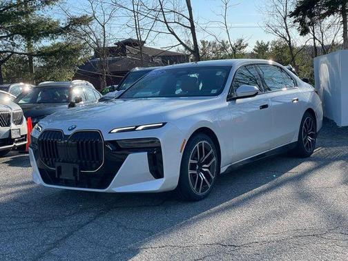 2026 BMW 740 i xDrive