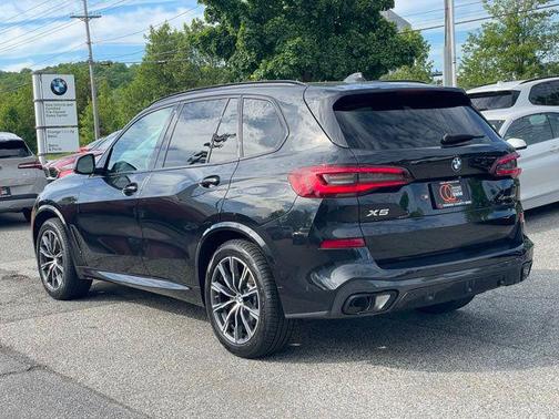 Black Sapphire Metallic 2023 BMW X5 xDrive40i