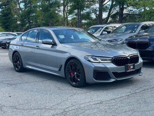 Gray Metallic 2023 BMW 540 i xDrive