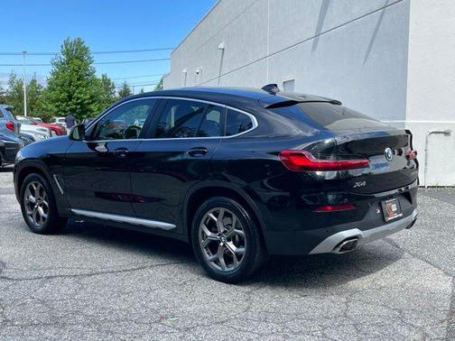 Black Sapphire Metallic 2022 BMW X4 xDrive30i