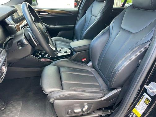 Black Sapphire Metallic 2022 BMW X4 xDrive30i