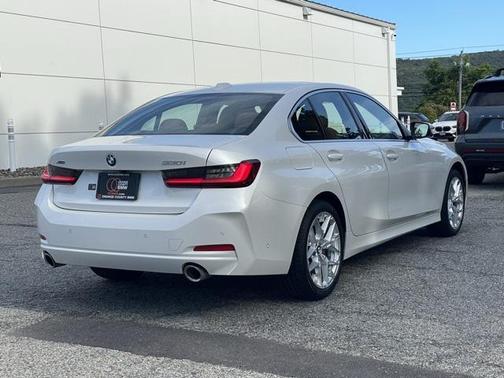 2025 BMW 330 i xDrive