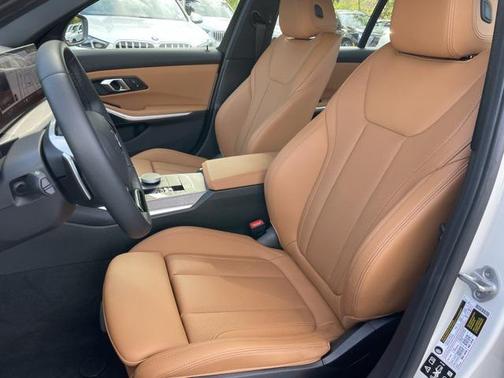 2025 BMW 330 i xDrive