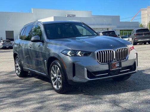 Skyscraper Gray Metallic 2026 BMW X5 xDrive40i