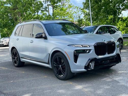 Brooklyn Gray Metallic 2024 BMW X7 M60i
