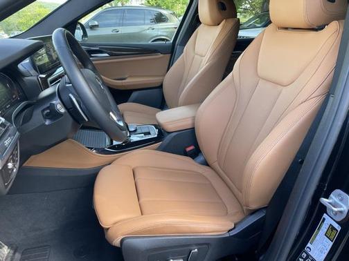 2025 BMW X4 xDrive30i