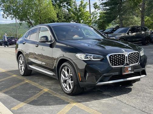 2025 BMW X4 xDrive30i