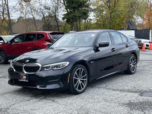 2022 BMW 330e Base