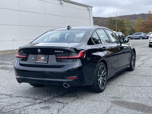 2022 BMW 330e Base