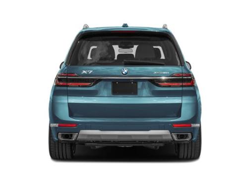 Gray 2027 BMW X7 xDrive40i