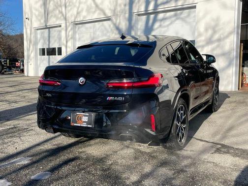 2023 BMW X4 M40i