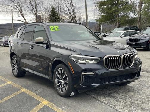 2022 BMW X5 M50i