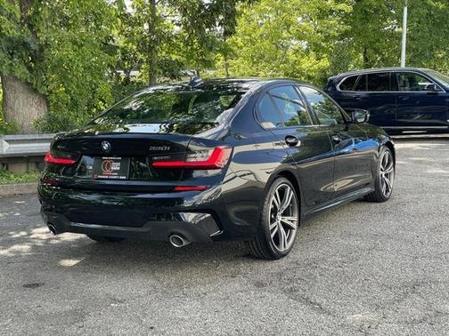 2022 BMW 330 i xDrive