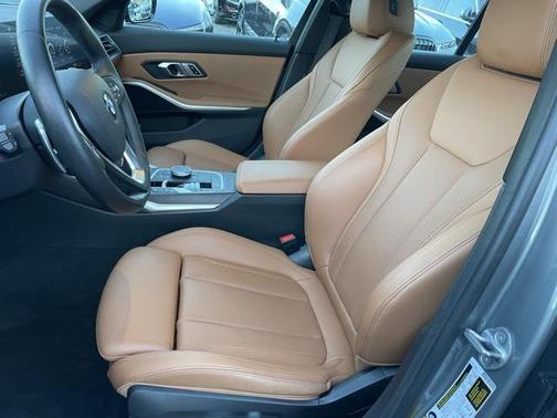 2023 BMW 330 i xDrive