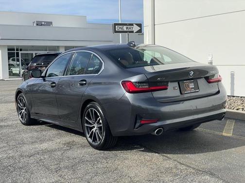 2022 BMW 330 i xDrive