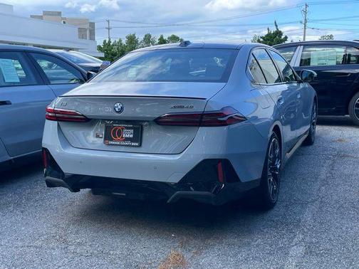 Brooklyn Gray Metallic 2025 BMW i5 xDrive40
