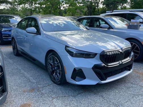 Brooklyn Gray Metallic 2025 BMW i5 xDrive40