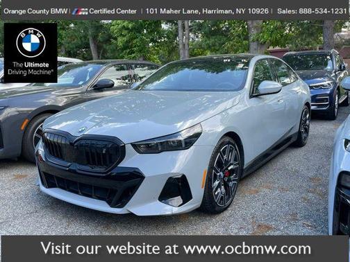 Brooklyn Gray Metallic 2025 BMW i5 xDrive40