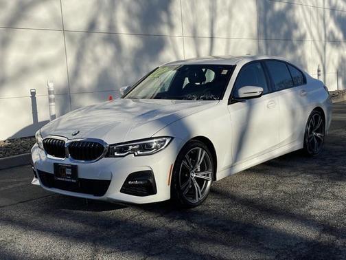 2022 BMW 330 i xDrive