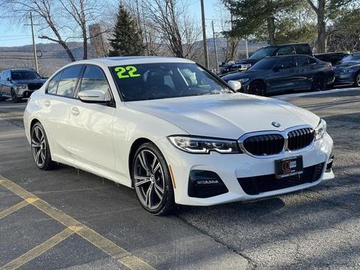 2022 BMW 330 i xDrive