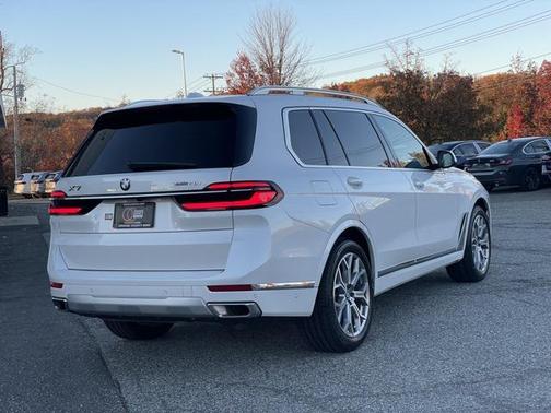 2026 BMW X7 xDrive40i