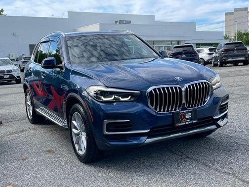 Phytonic Blue Metallic 2022 BMW X5 xDrive40i