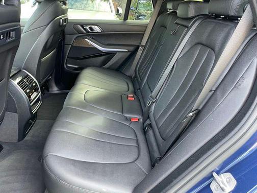Phytonic Blue Metallic 2022 BMW X5 xDrive40i