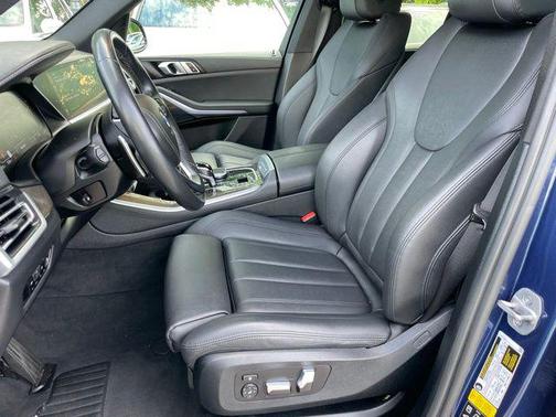 Phytonic Blue Metallic 2022 BMW X5 xDrive40i