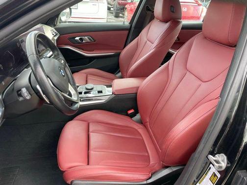 2023 BMW 330 i xDrive