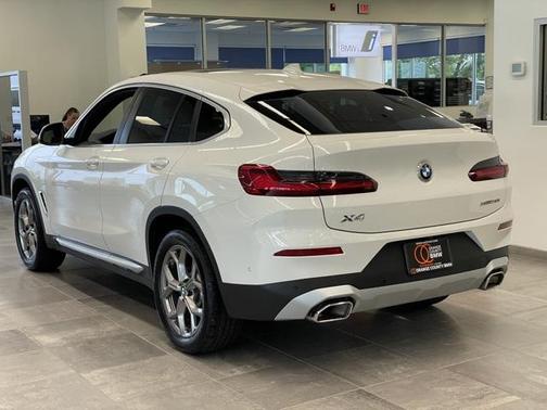 2022 BMW X4 xDrive30i