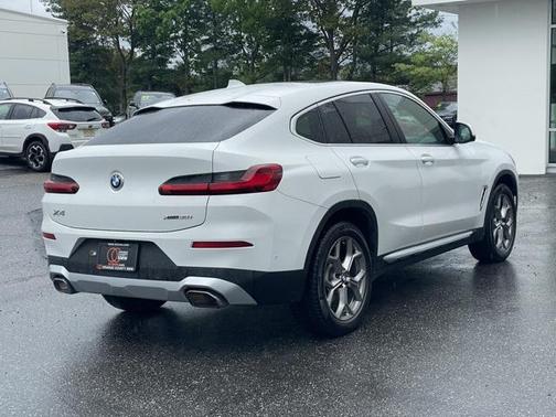 2022 BMW X4 xDrive30i