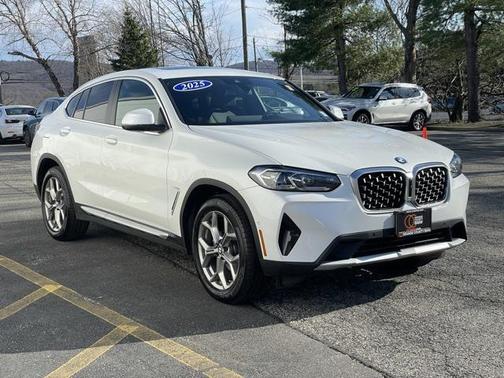 2025 BMW X4 xDrive30i