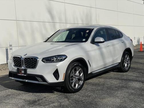 2025 BMW X4 xDrive30i