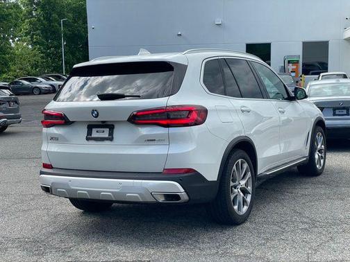 Ametrin Metallic 2023 BMW X5 xDrive40i