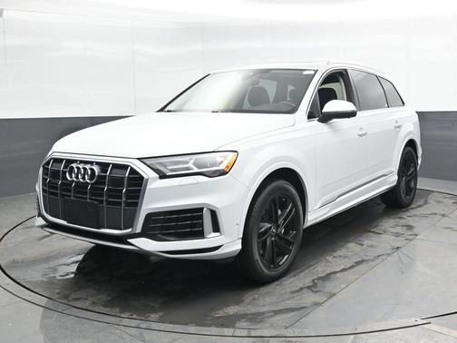 2022 Audi Q7 55 Premium Plus