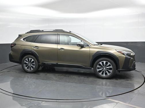 2023 Subaru Outback Touring