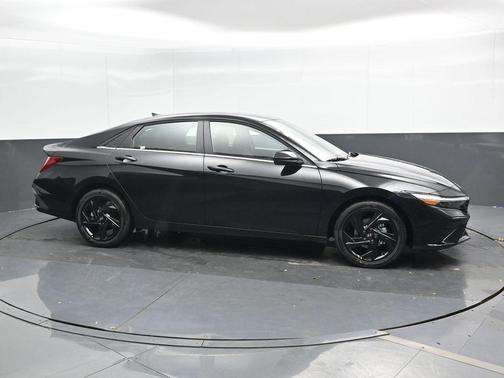 2026 Hyundai ELANTRA SEL