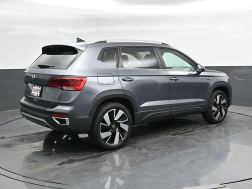 2024 Volkswagen Taos 1.5T SEL