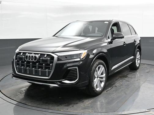 2025 Audi Q7 55 Premium Plus